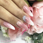 Orosz mandula babyboomer köröm acrylgel-ből Orosz mandula babyboomer köröm acrylgel-ből